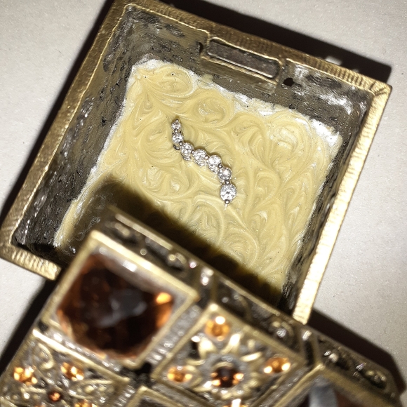 Steal 1700 Value DIAMOND DROP PENDENT Reg/$1780 - Picture 6 of 6